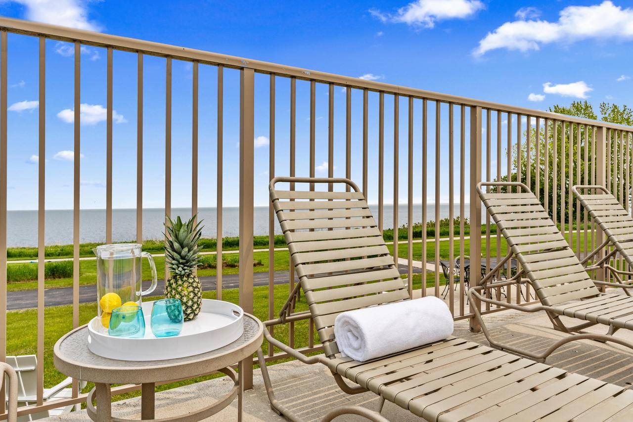 4100 South Lake DRIVE 307