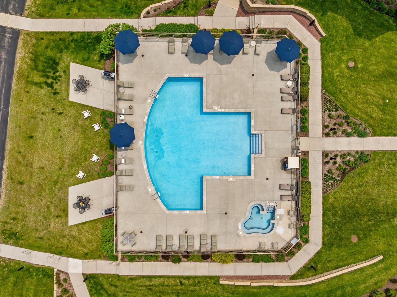 4100 South Lake DRIVE 307