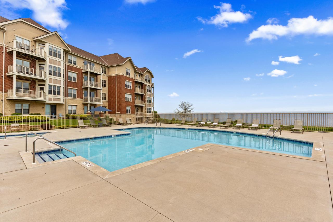 4100 South Lake DRIVE 120