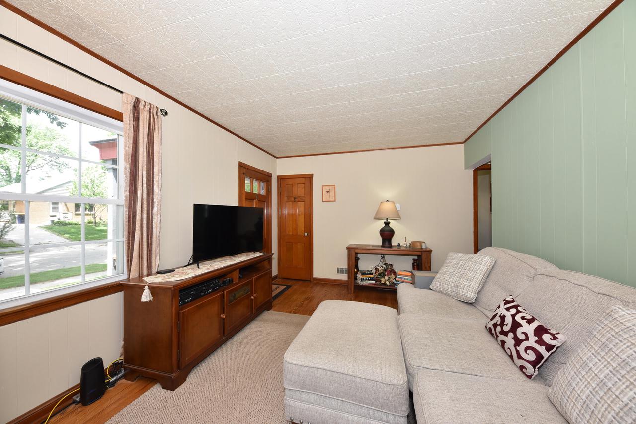 2044 South 96th STREET