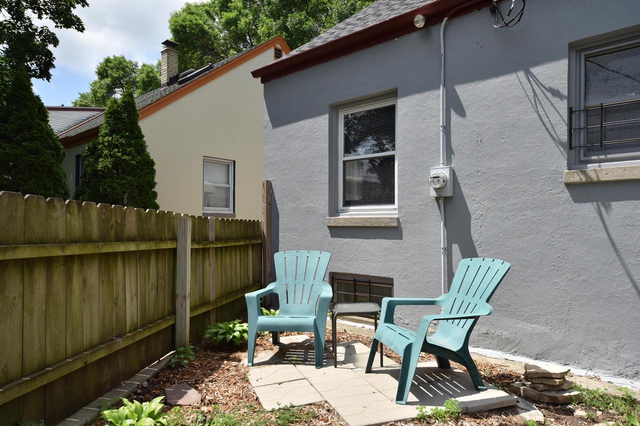 2044 South 96th STREET