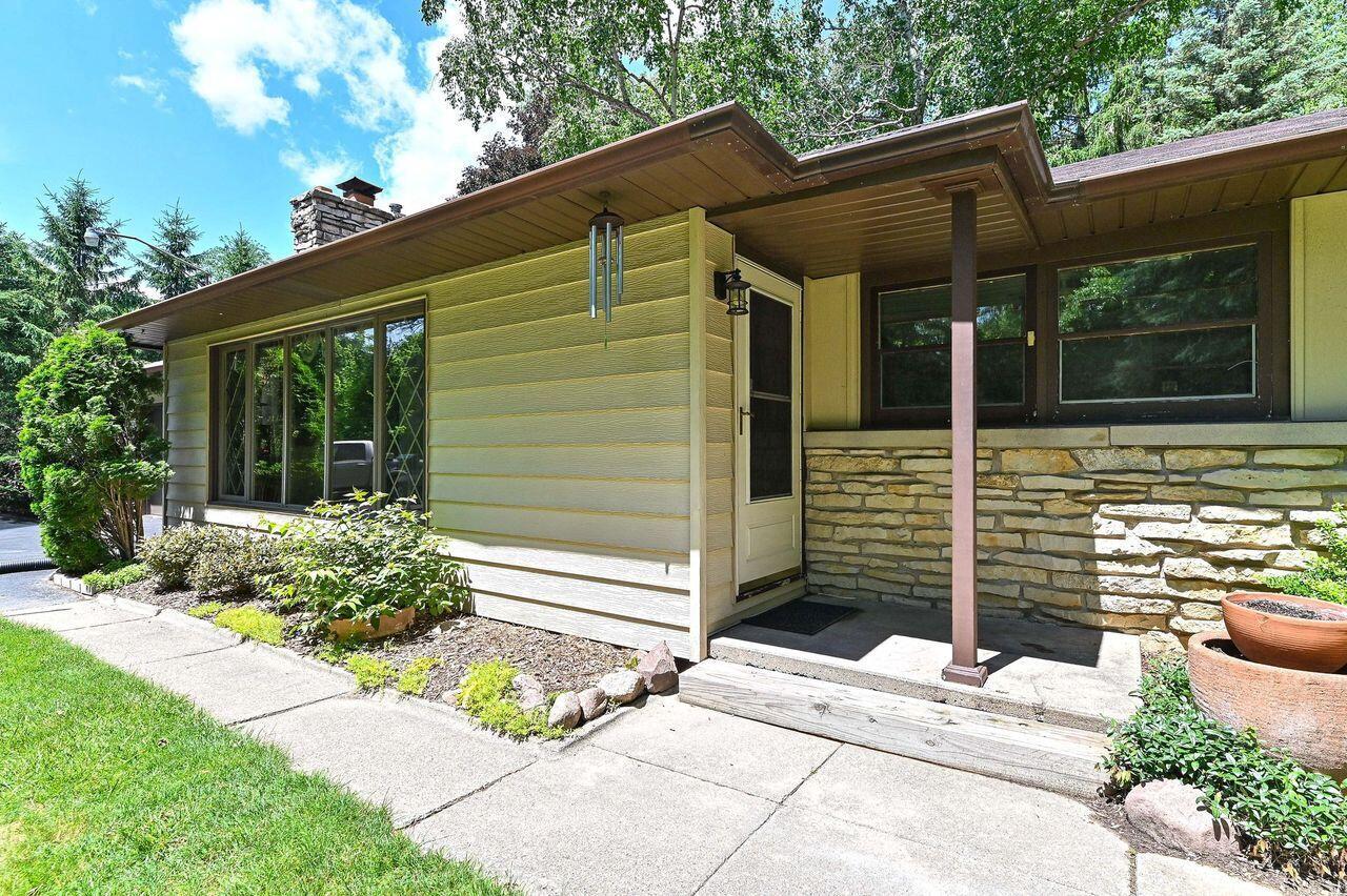 3830 West Southland DRIVE