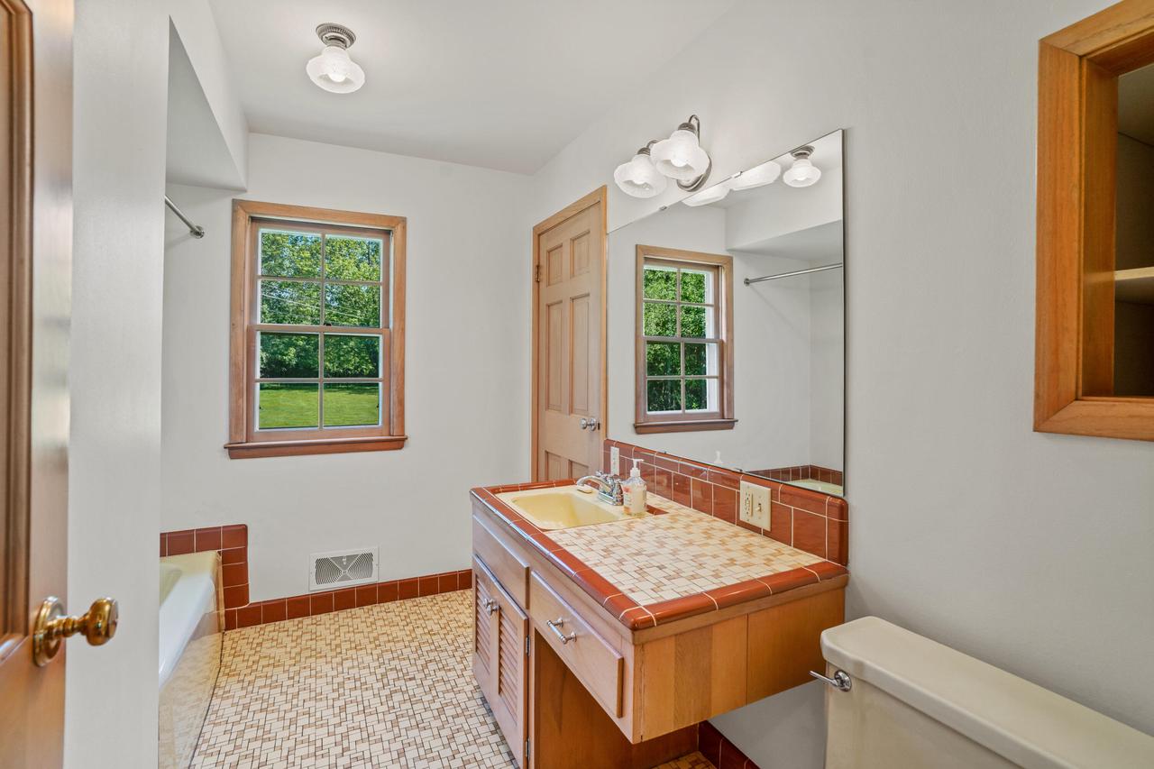 118 West Highview DRIVE