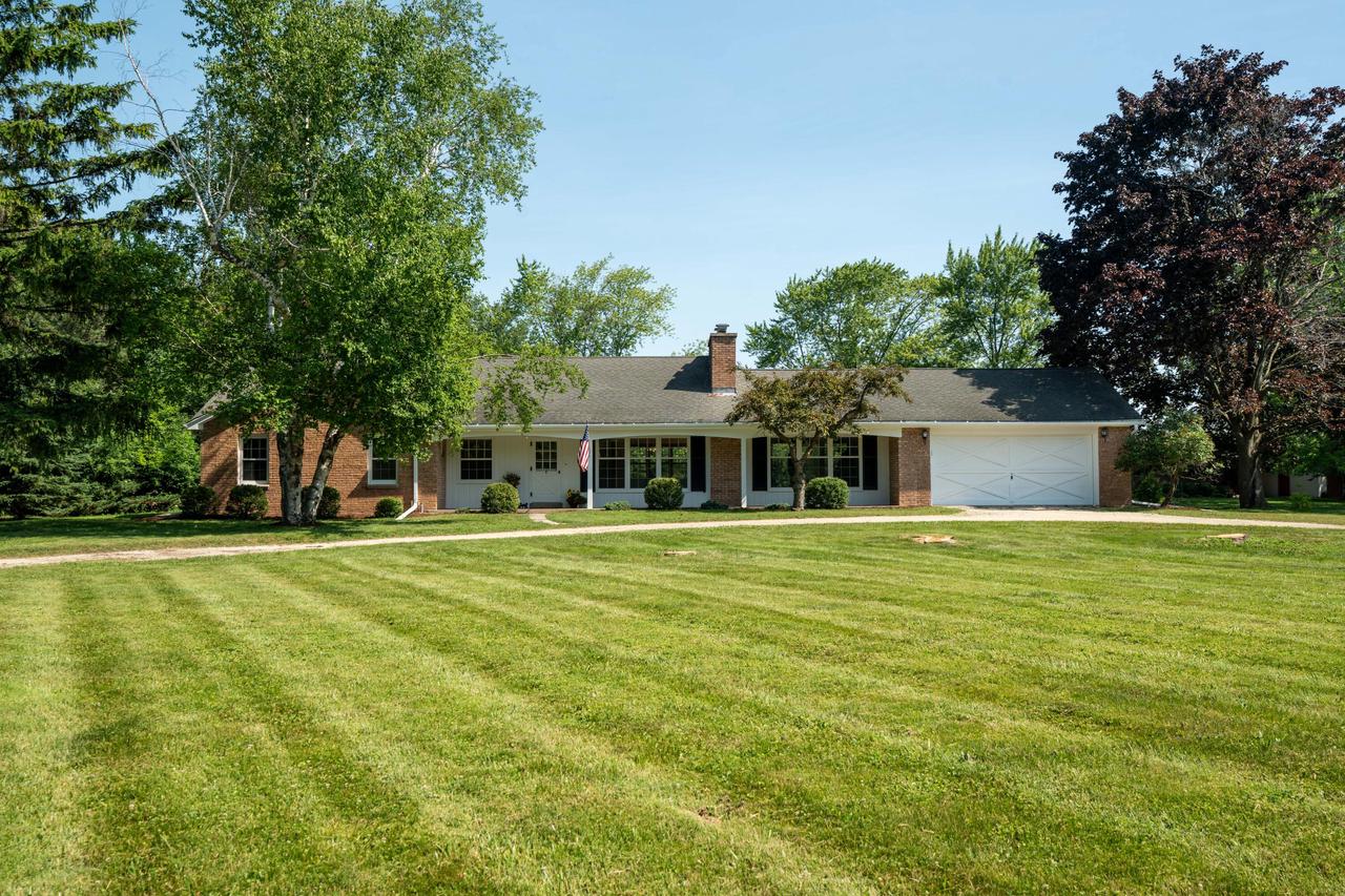 118 West Highview DRIVE