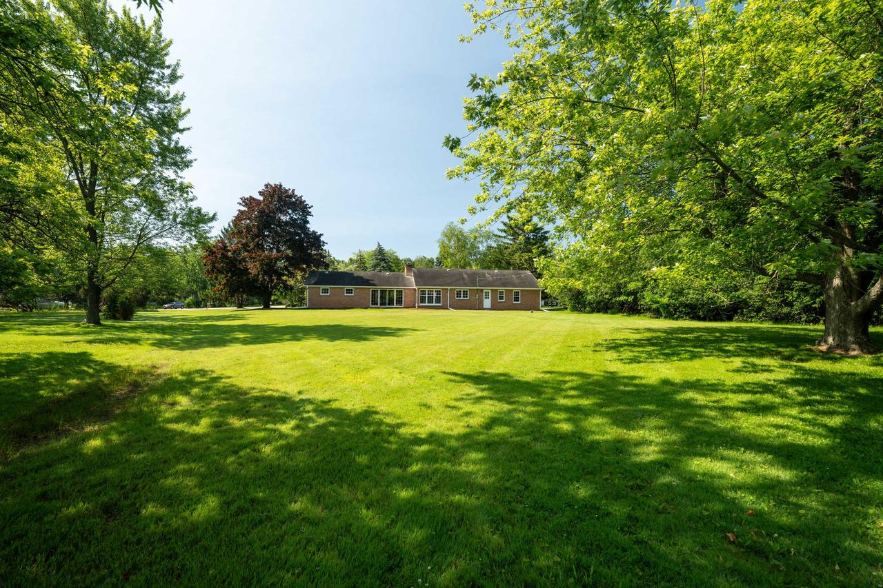 118 West Highview DRIVE