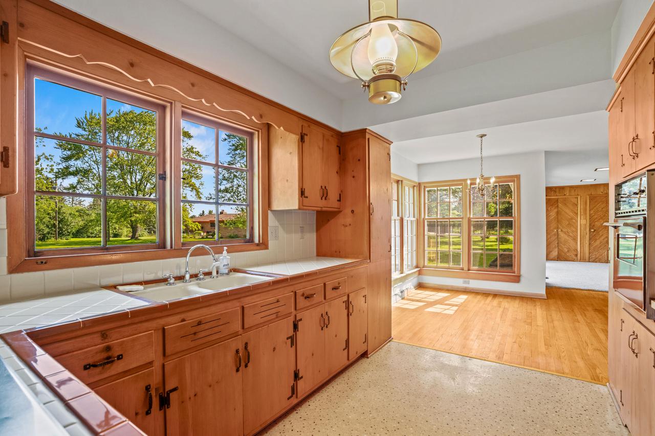 118 West Highview DRIVE