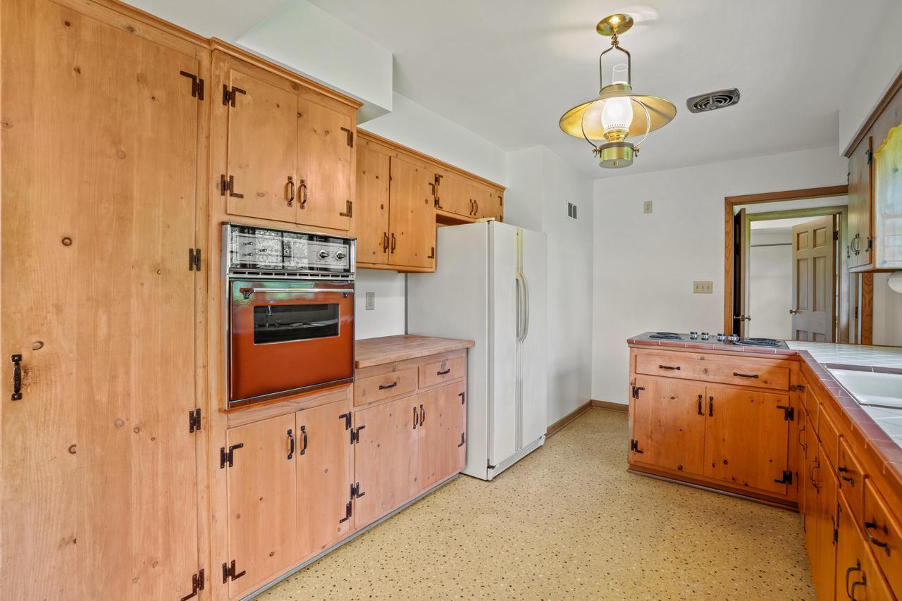 118 West Highview DRIVE