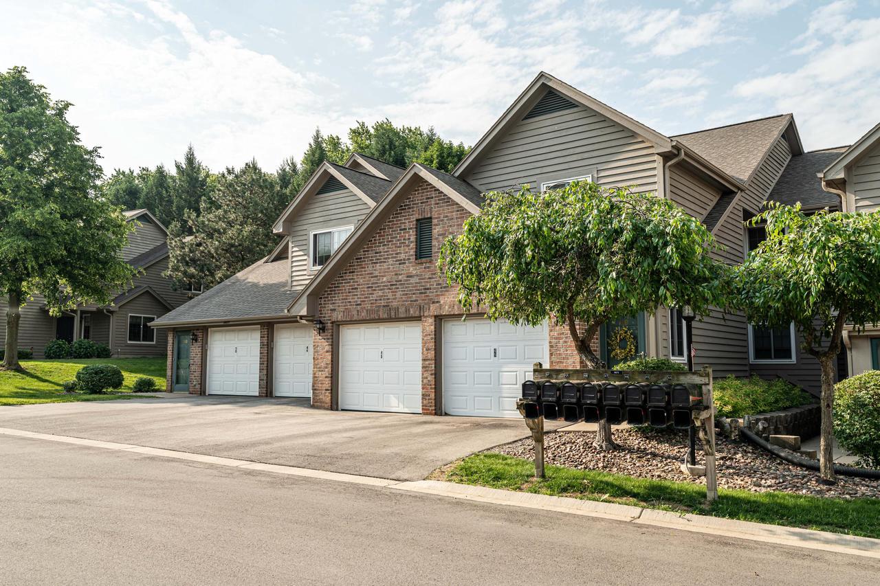 18675 Lake DRIVE 49
