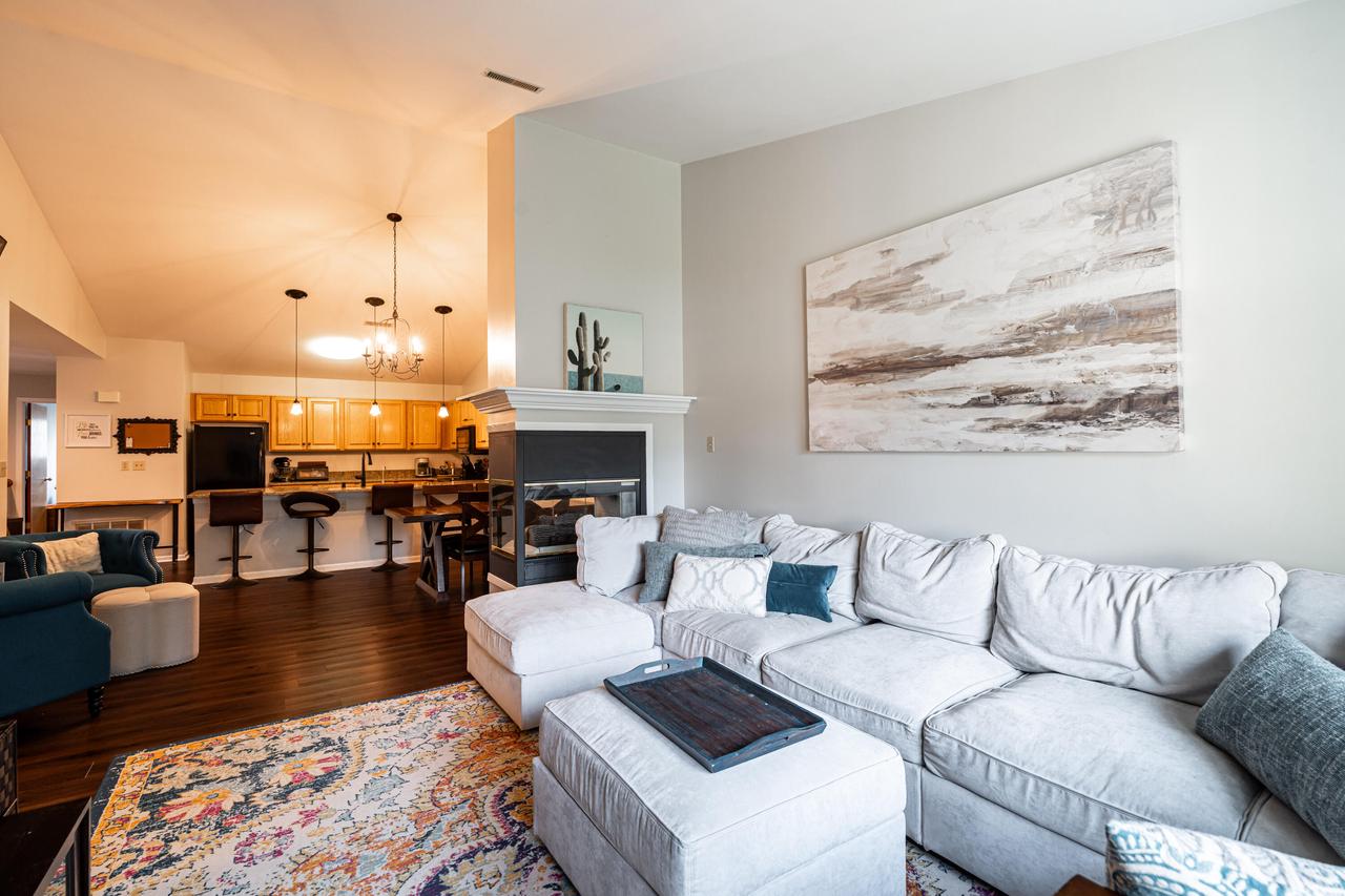 18675 Lake DRIVE 49