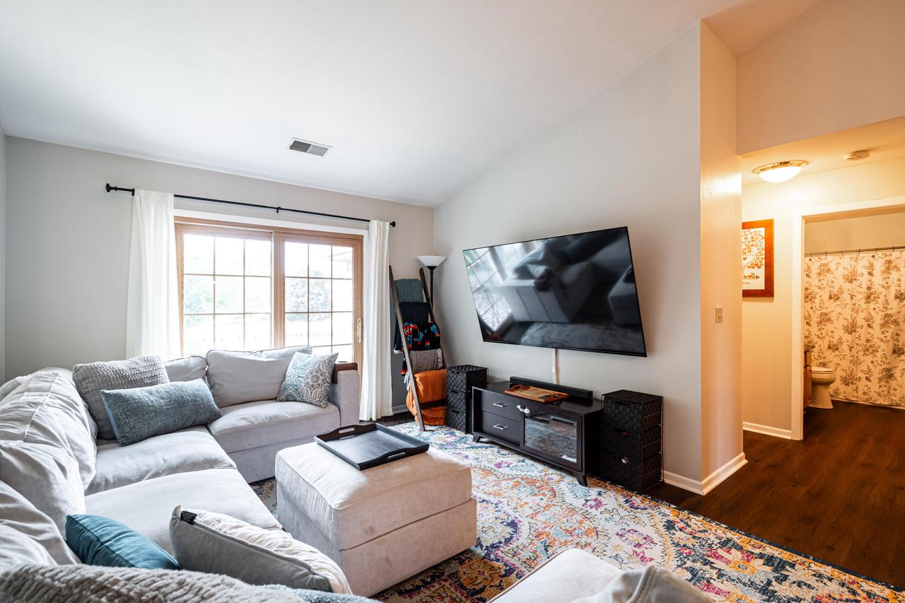 18675 Lake DRIVE 49