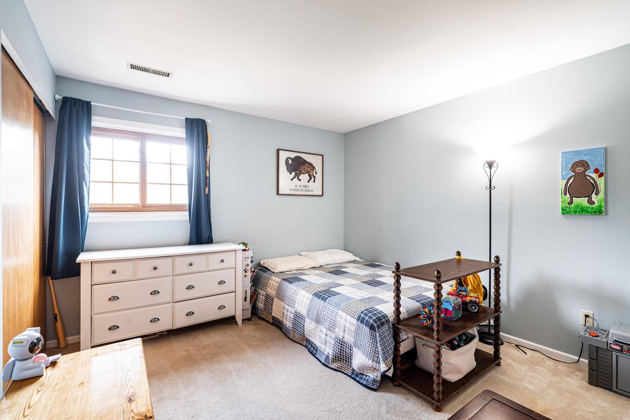 18675 Lake DRIVE 49