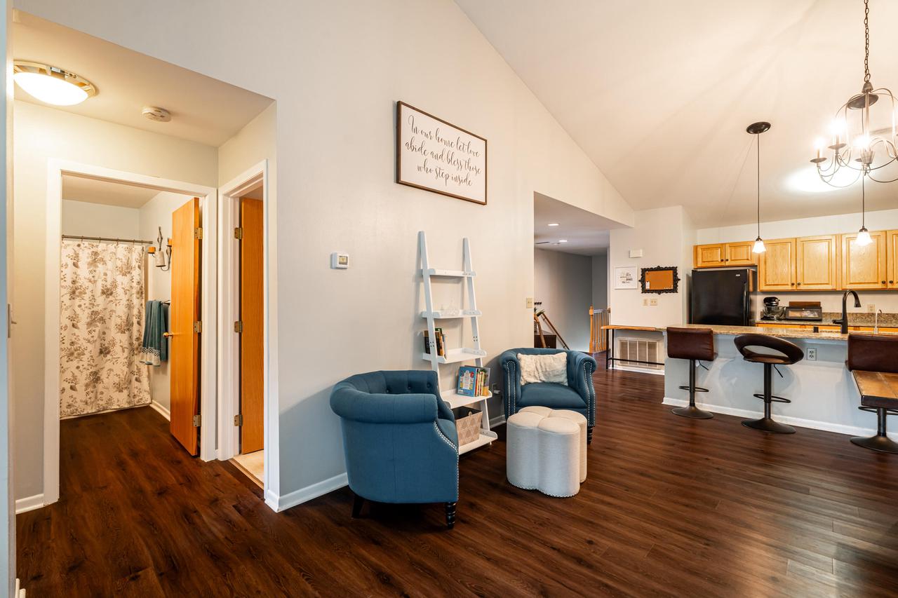 18675 Lake DRIVE 49