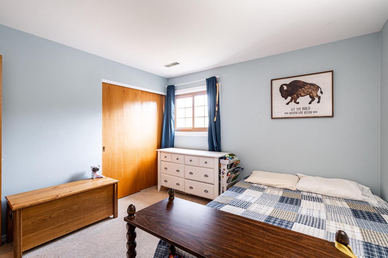 18675 Lake DRIVE 49