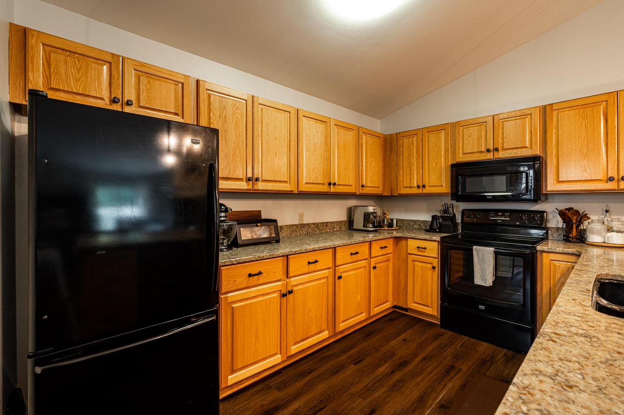 18675 Lake DRIVE 49