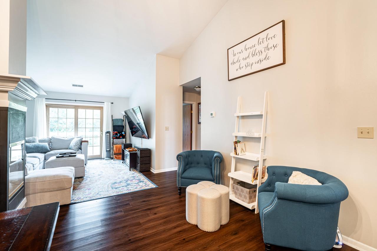 18675 Lake DRIVE 49