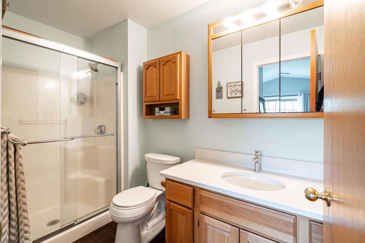 18675 Lake DRIVE 49
