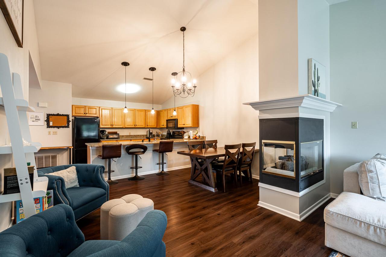18675 Lake DRIVE 49