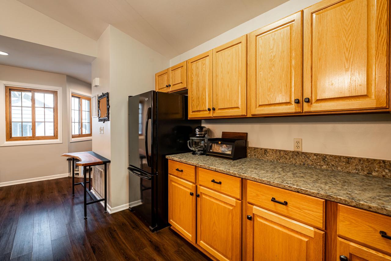 18675 Lake DRIVE 49
