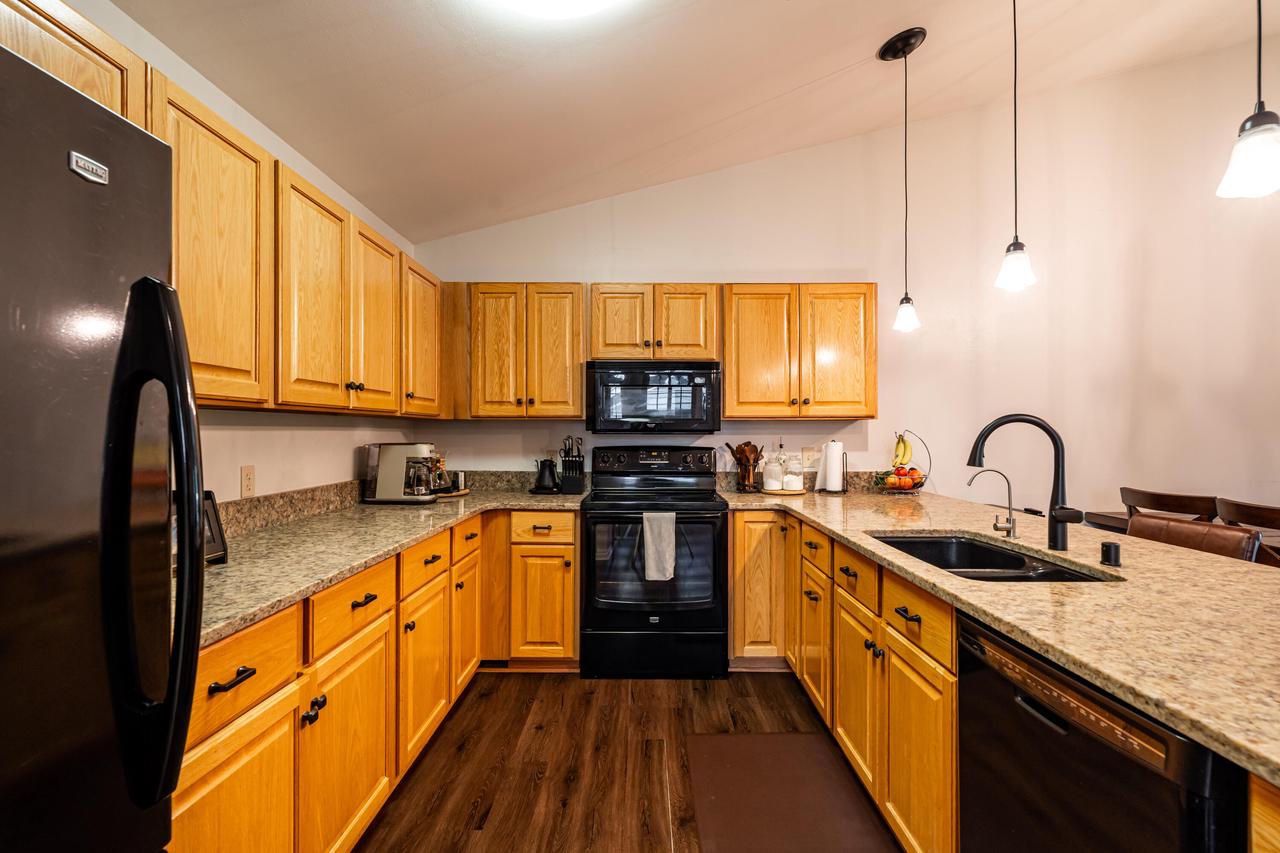 18675 Lake DRIVE 49