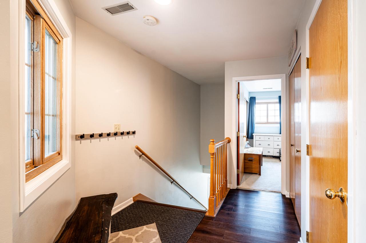 18675 Lake DRIVE 49