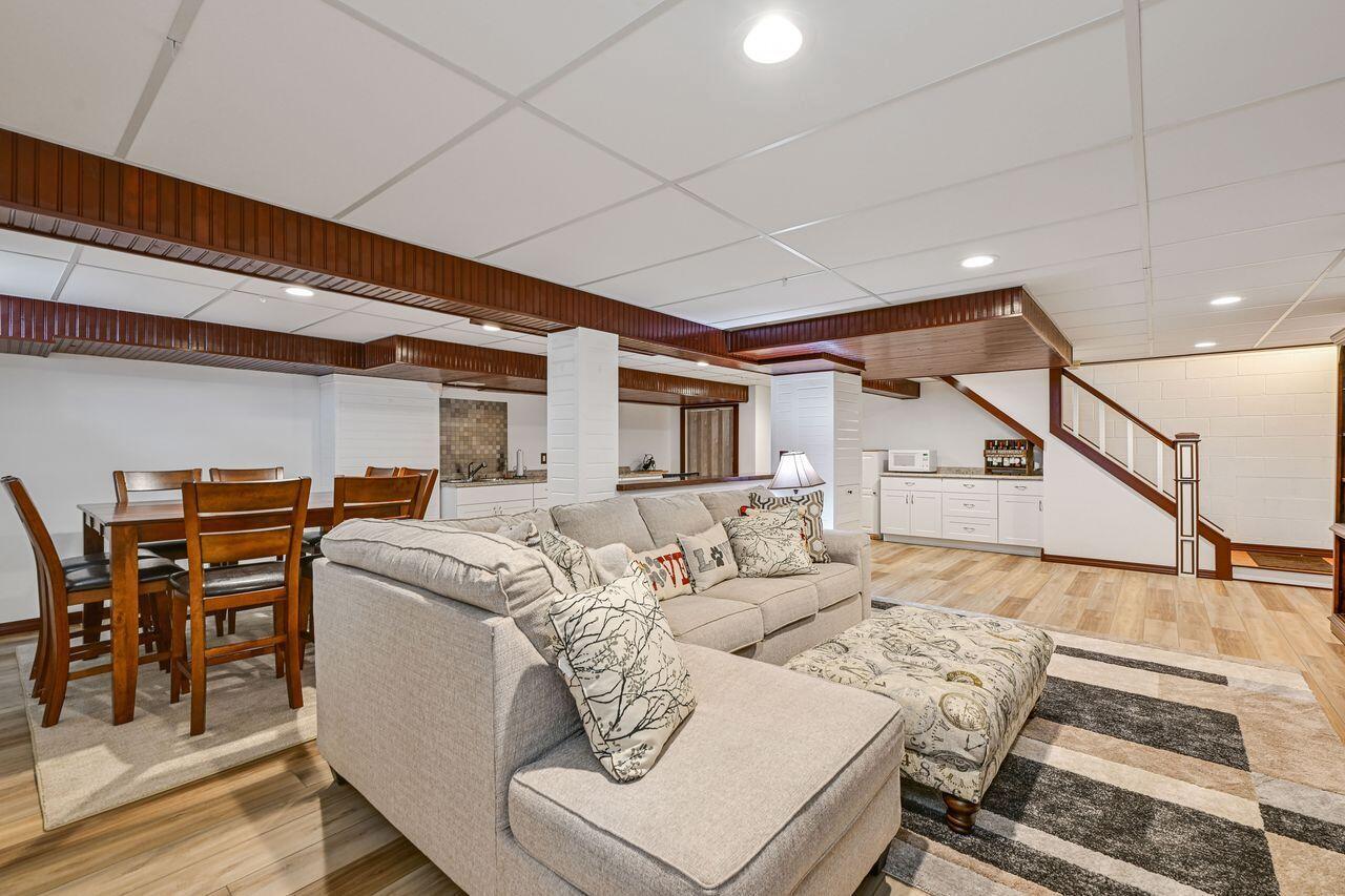 3948 South 72nd STREET