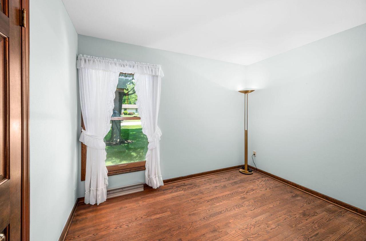 2311 West Chestnut ROAD