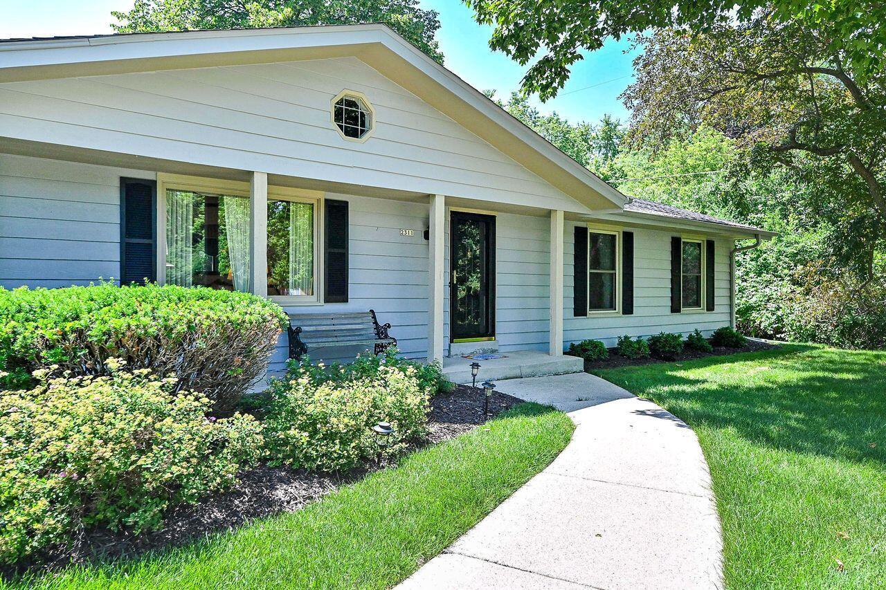 2311 West Chestnut ROAD