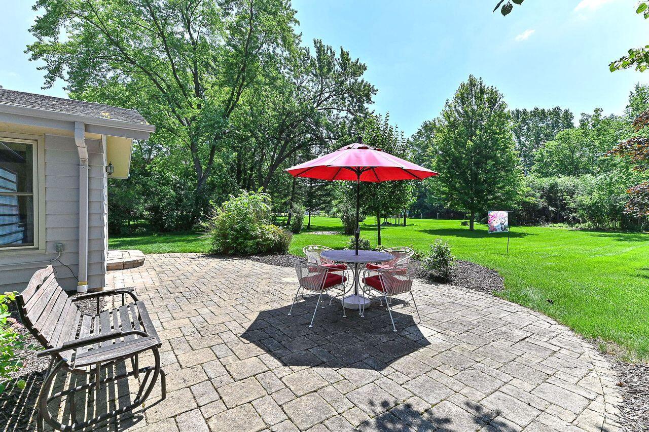 2311 West Chestnut ROAD