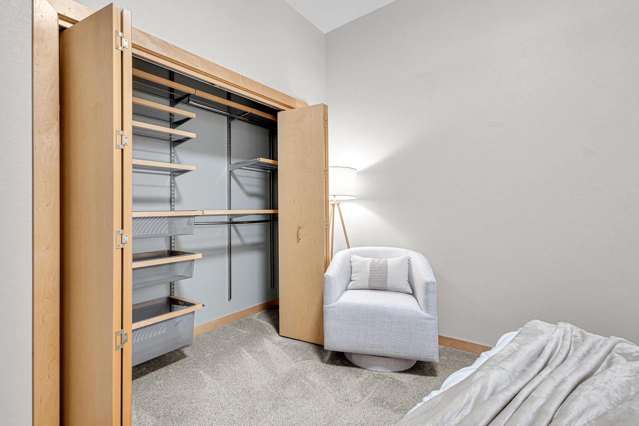 106 West Seeboth STREET 406