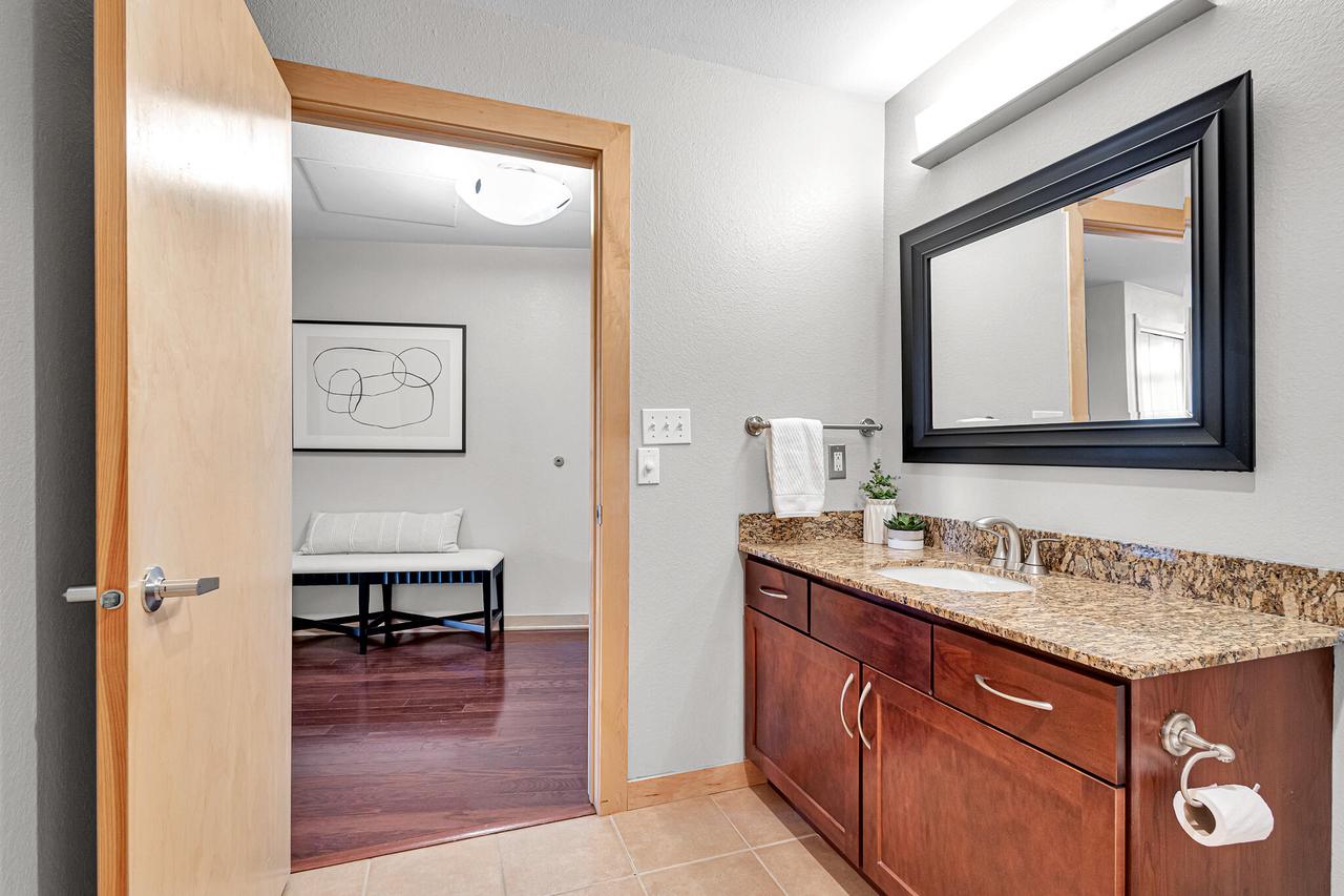 106 West Seeboth STREET 406