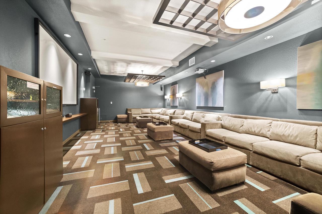 106 West Seeboth STREET 406