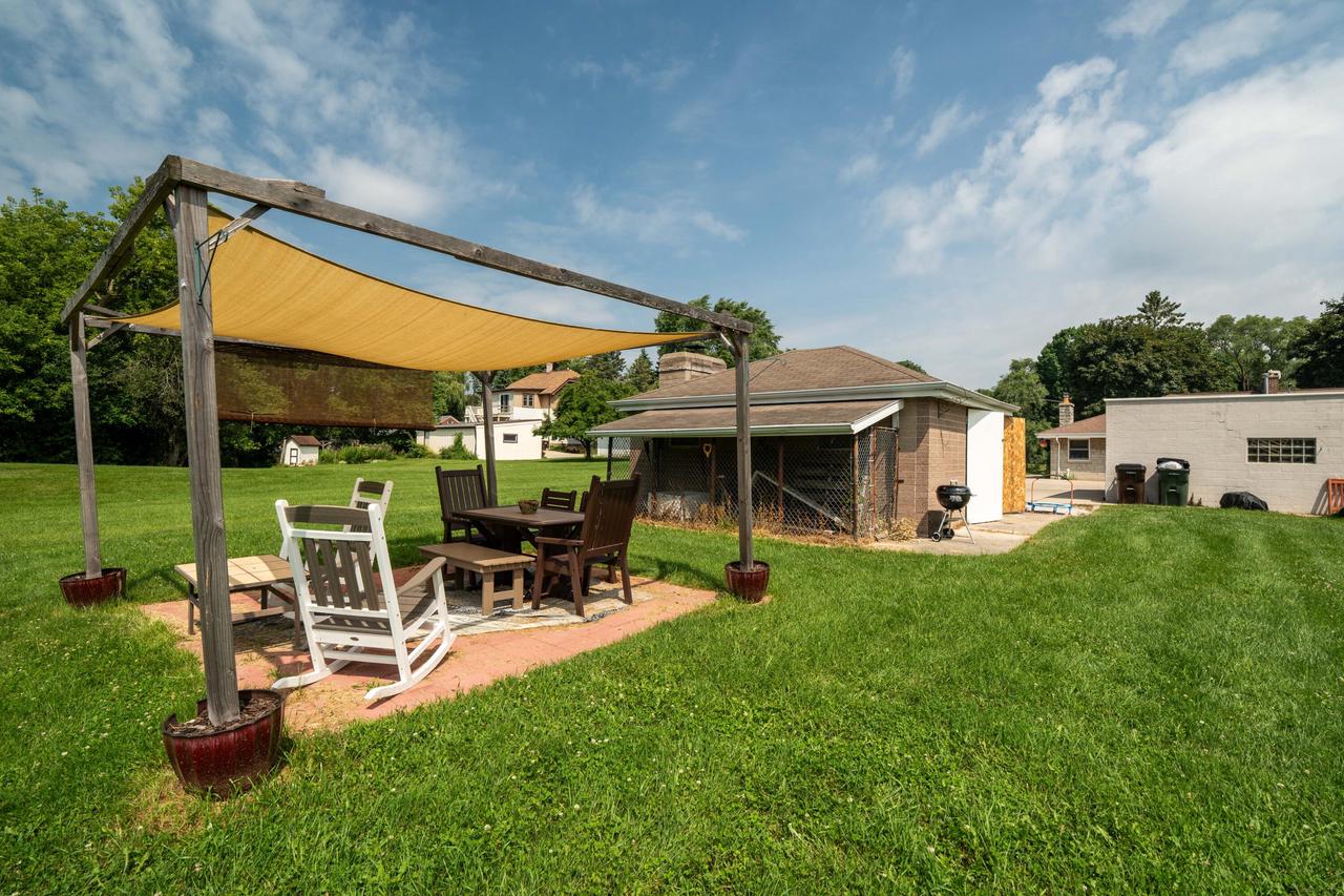 13333 West Cleveland AVENUE 13335