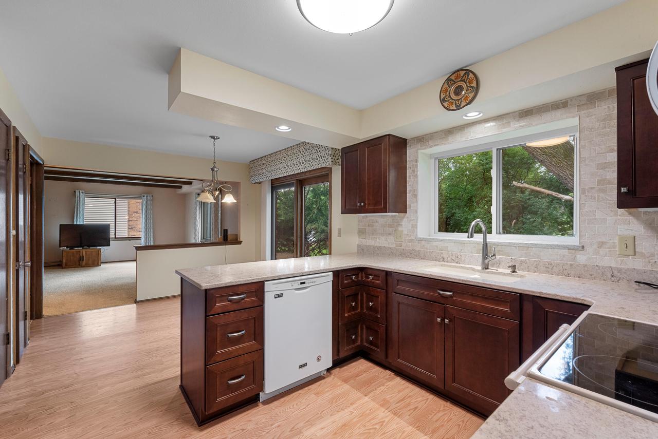 8819 Garden LANE