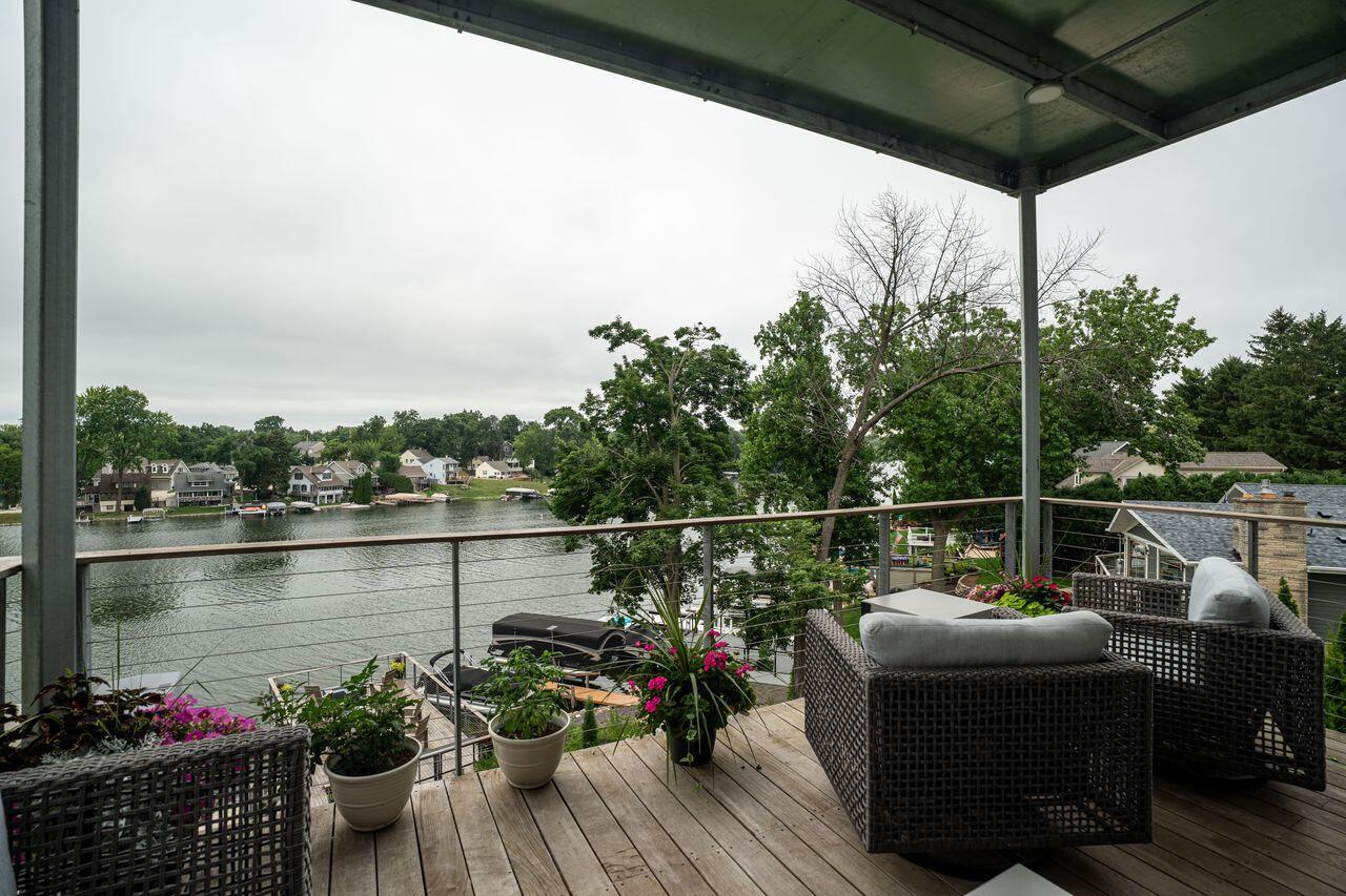 N52W35002 Lake DRIVE 202