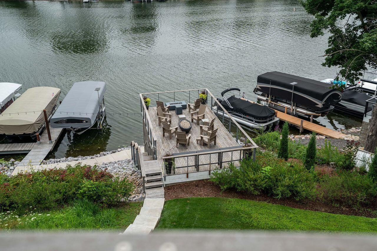 N52W35002 Lake DRIVE 202