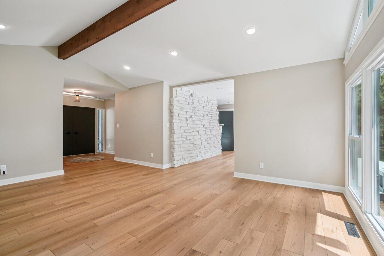 8887 Garden LANE