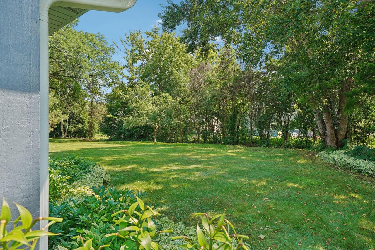 8887 Garden LANE