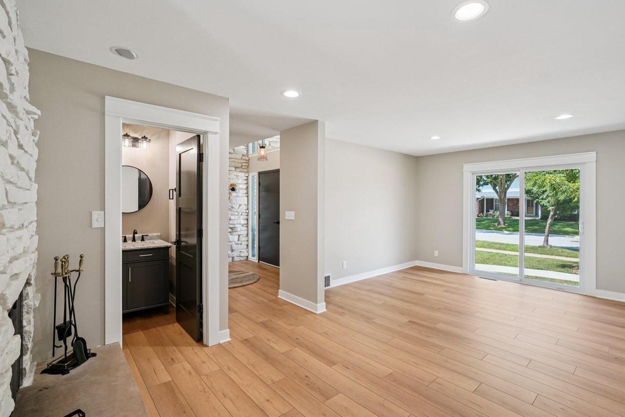 8887 Garden LANE