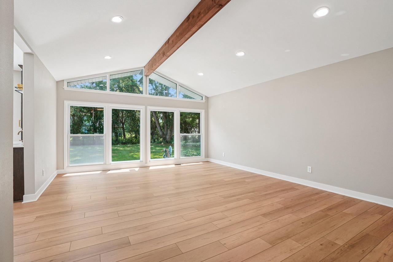 8887 Garden LANE