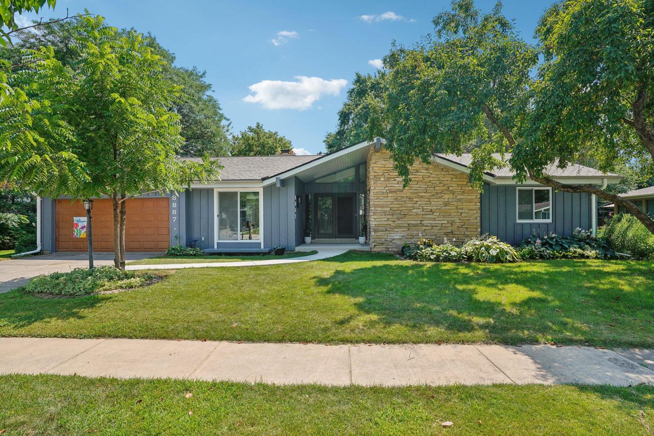 8887 Garden LANE
