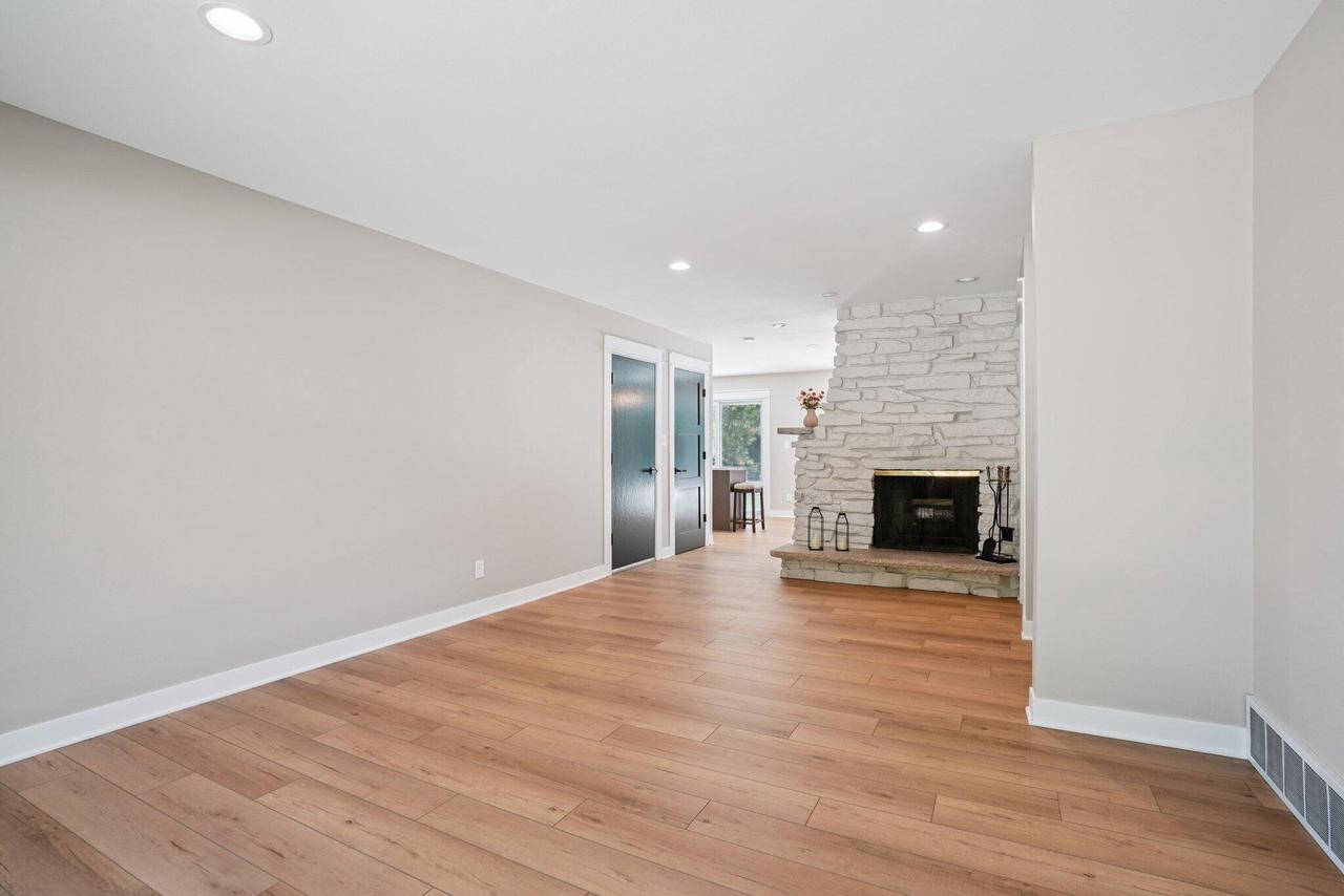 8887 Garden LANE