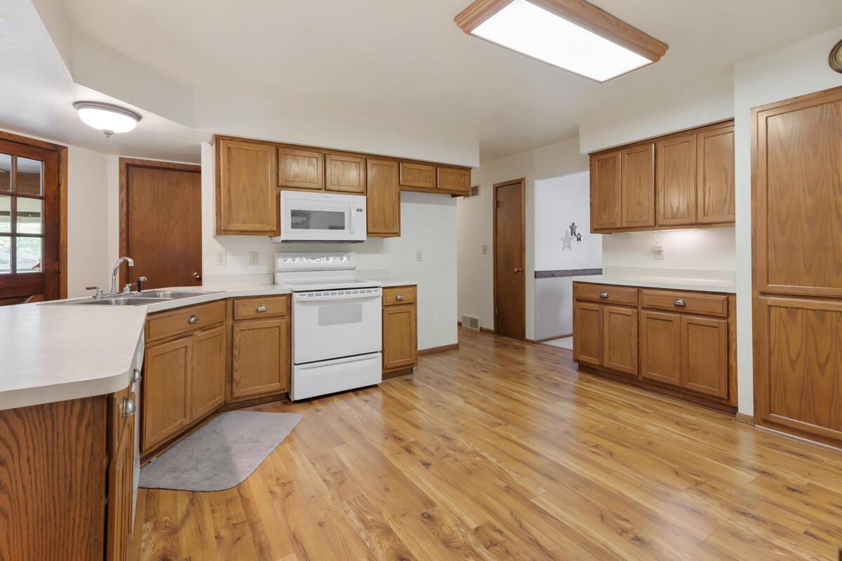 W173S7800 Westwood DRIVE