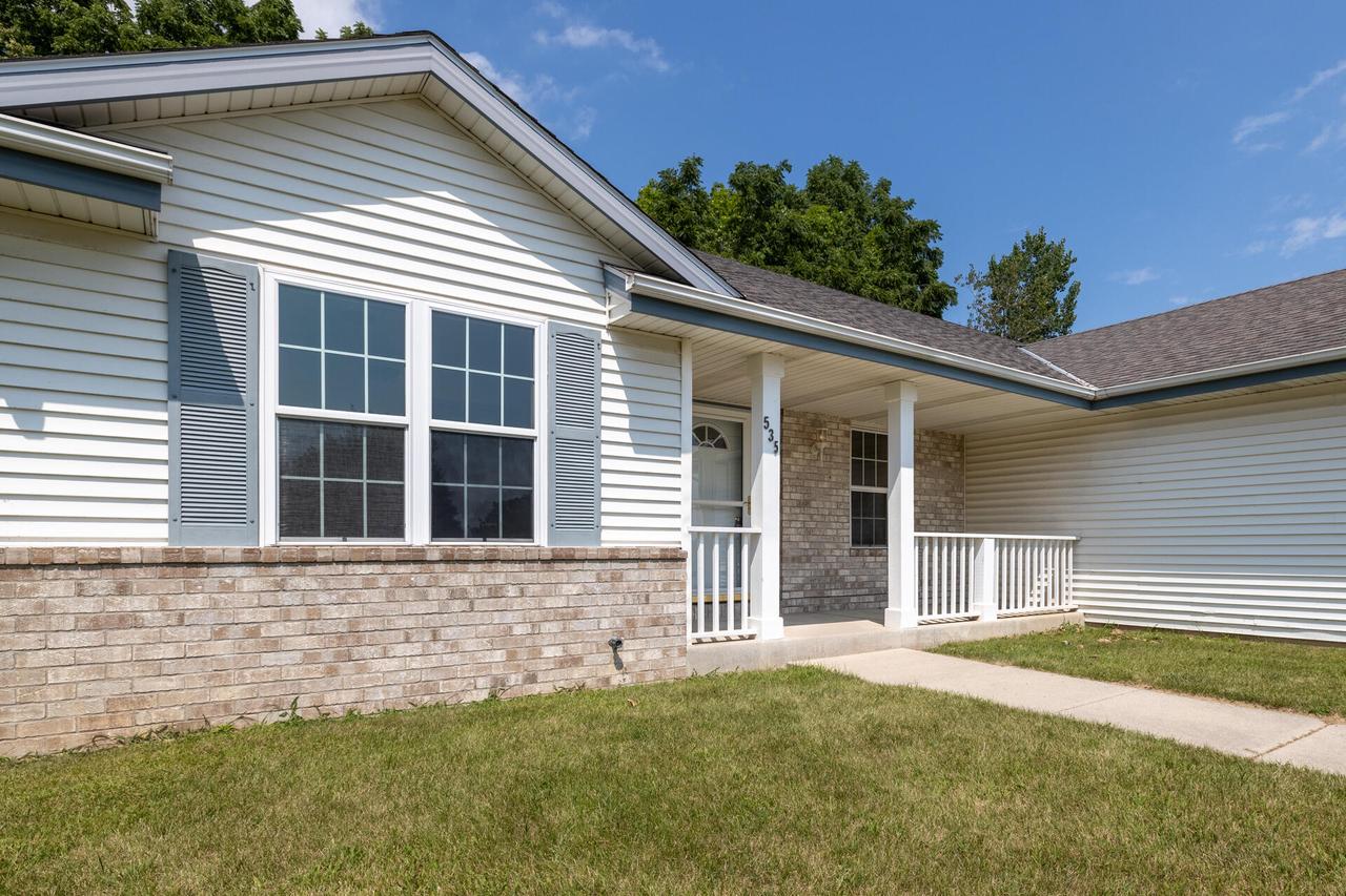 535 Island View CIRCLE