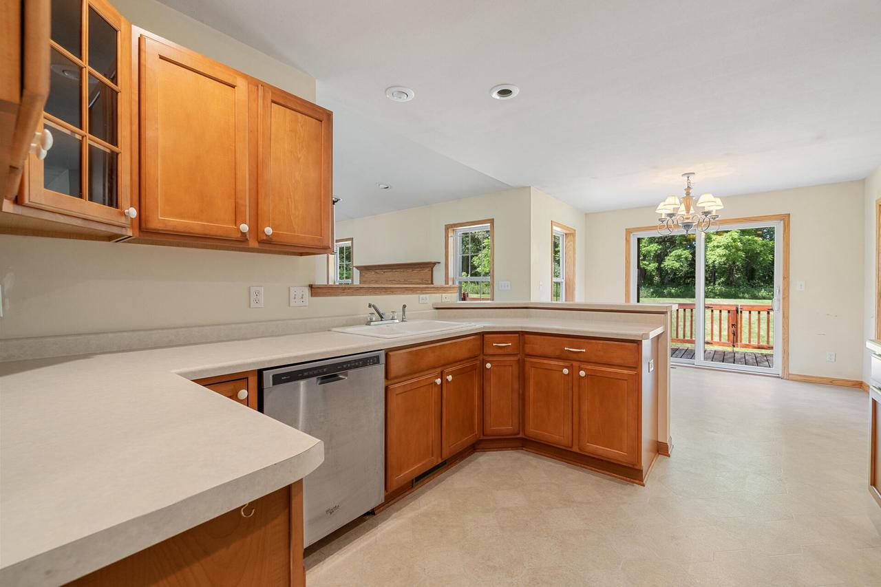 535 Island View CIRCLE