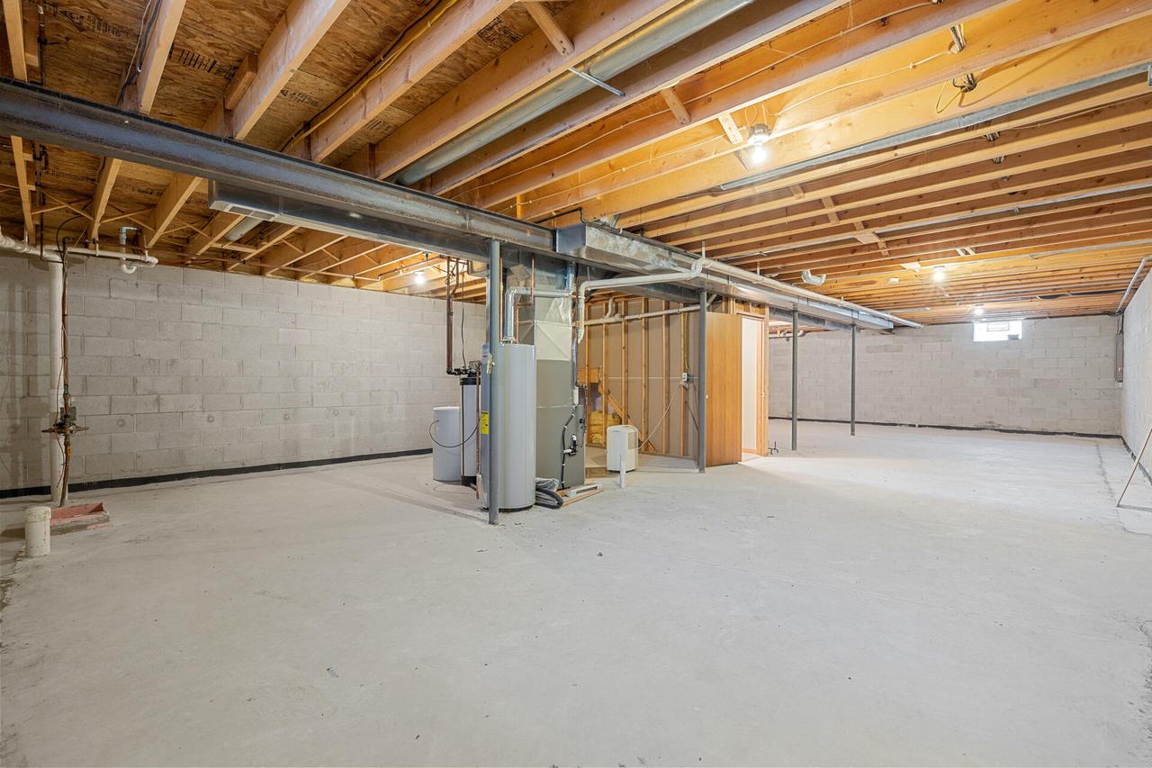 535 Island View CIRCLE