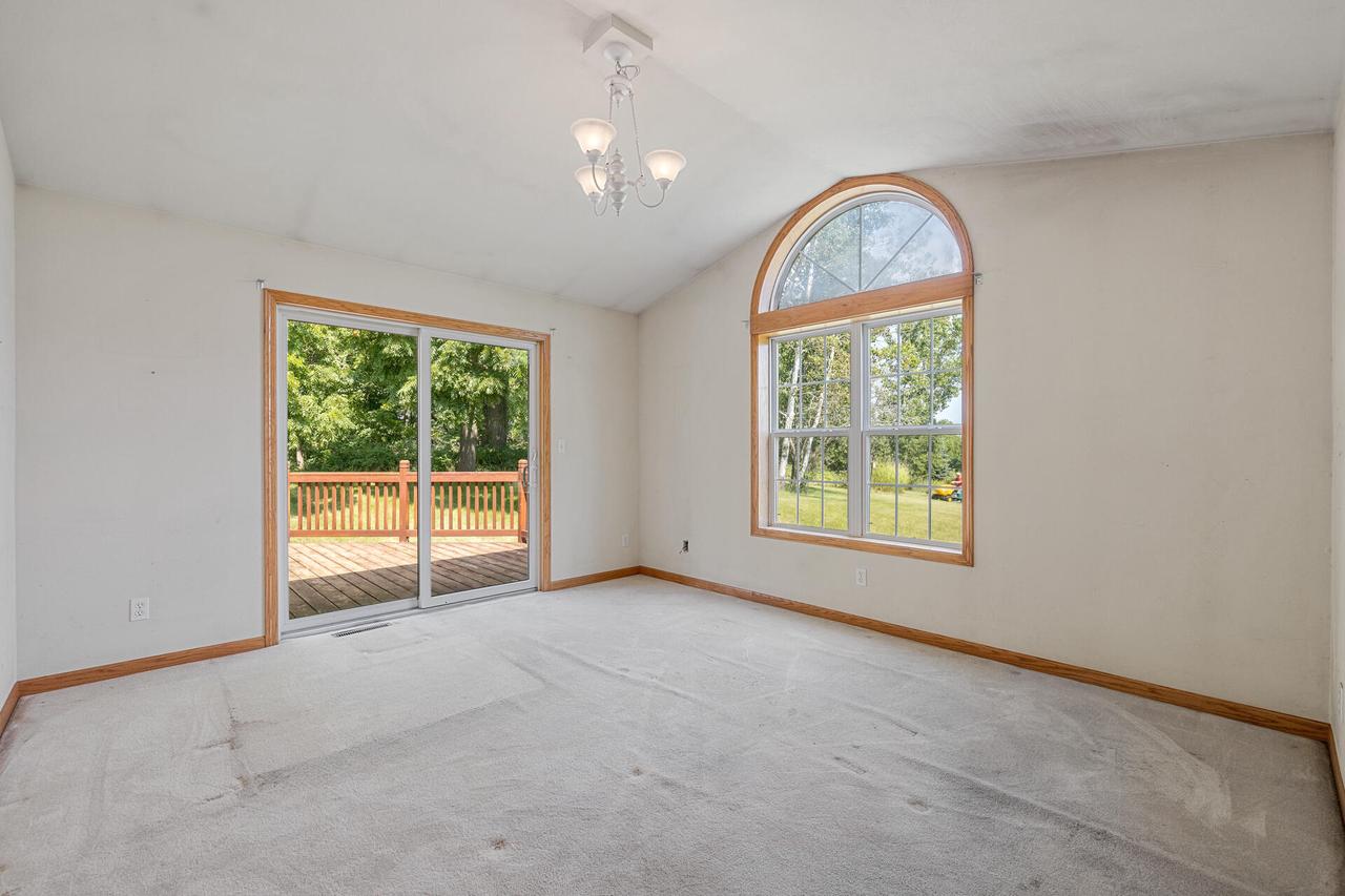 535 Island View CIRCLE