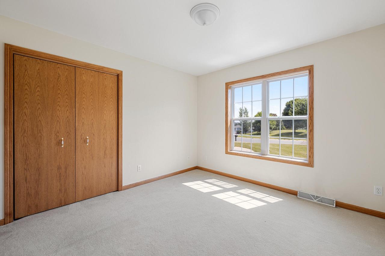 535 Island View CIRCLE