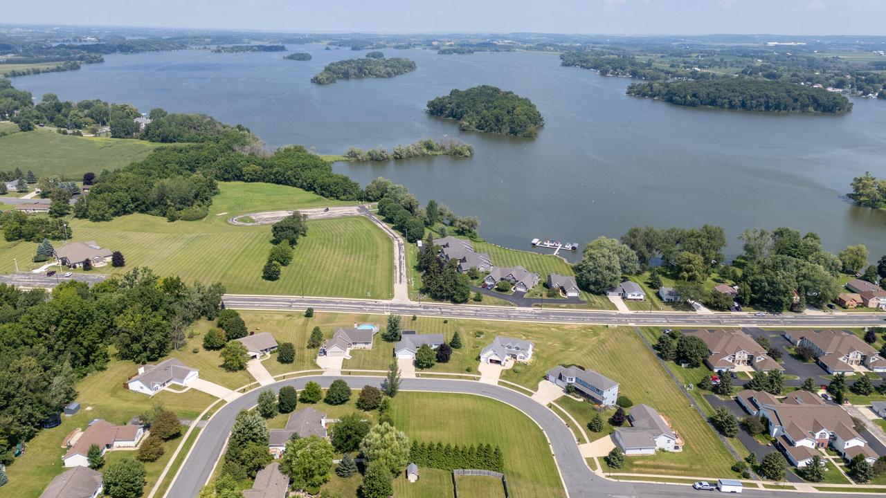 535 Island View CIRCLE