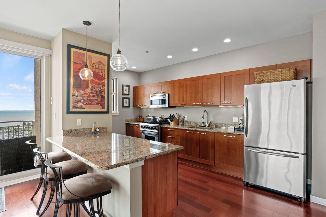 1522 North Prospect AVENUE 1405