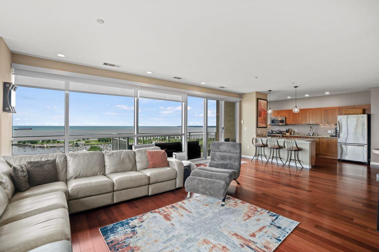 1522 North Prospect AVENUE 1405